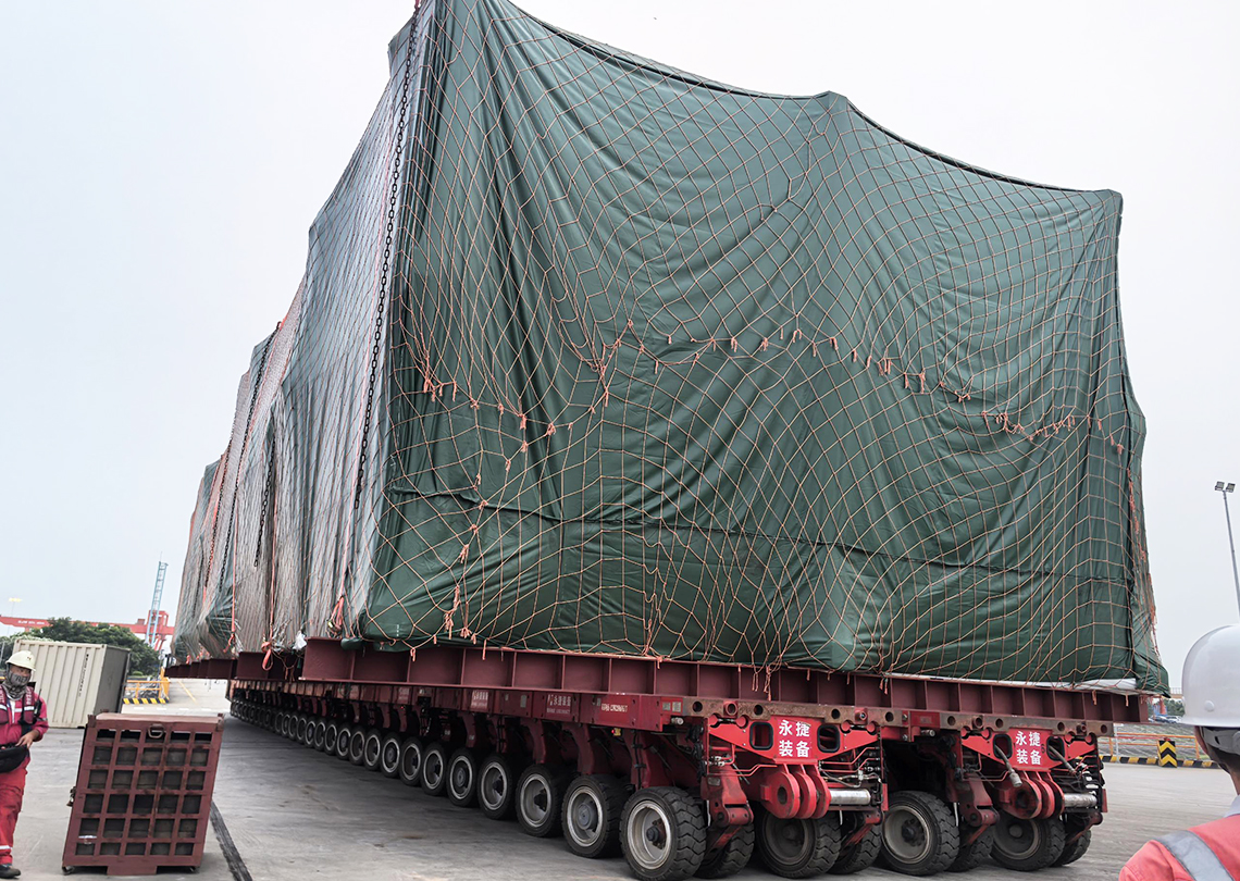 阿联酋迪拜乙烯工厂核心设备主冷箱滚装移运项目